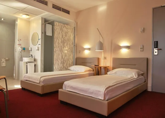 Standard Twin Room